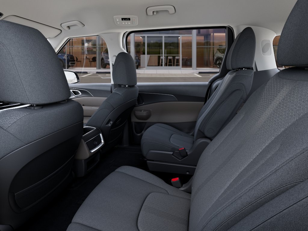 2026 Kia Carnival LX - Photo 18