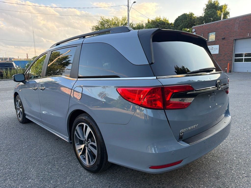 Used 2023 Honda Odyssey Touring Van