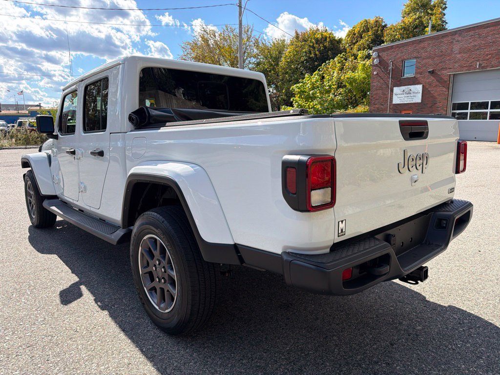 Used 2022 Jeep Gladiator Overland Truck Crew Cab