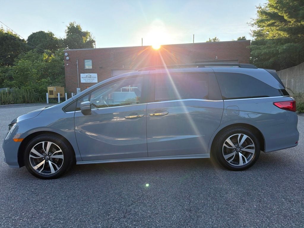 Used 2023 Honda Odyssey Touring Van