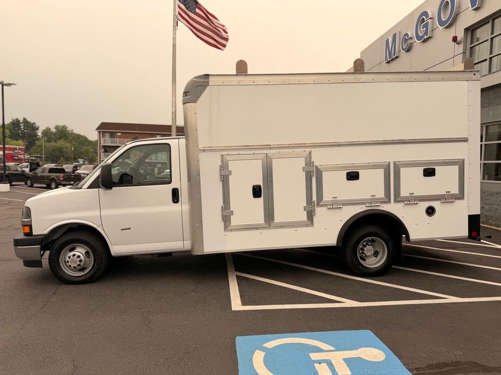 Used 2022 Chevrolet Express Cutaway Service Body-Ladder Racks Truck