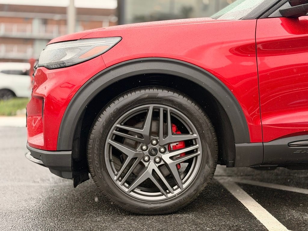 Used 2025 Ford Explorer ST SUV
