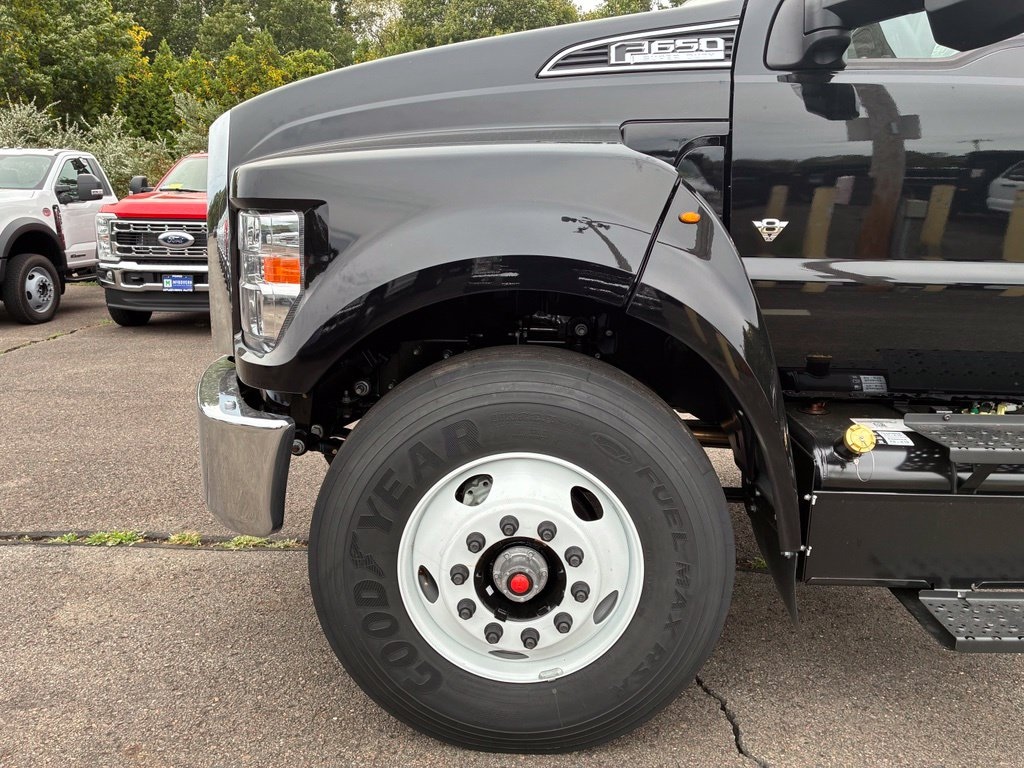 New 2027 Ford F-650SD F-650 SD Gas Straight Frame TRUCK