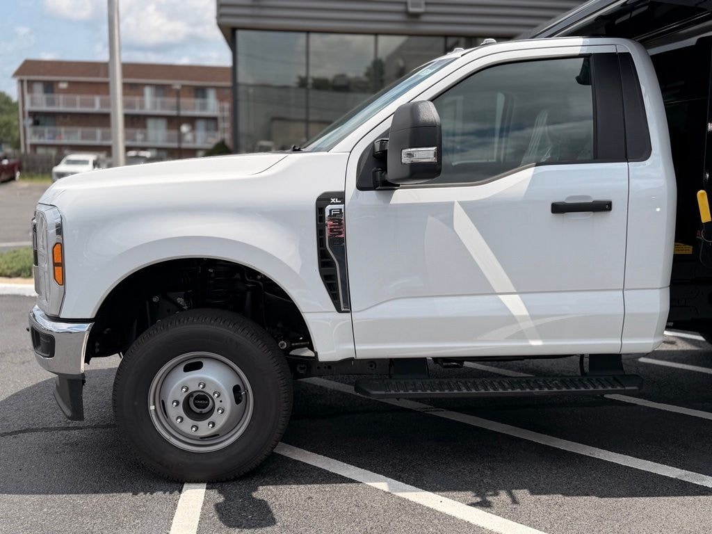New 2026 Ford F-350SD Chassis XL TRUCK
