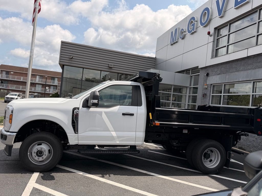 New 2026 Ford F-350SD Chassis XL Truck Regular Cab