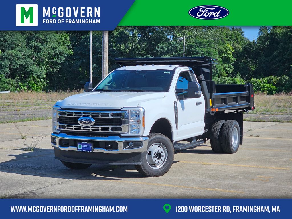  Ford F-350SD Chassis