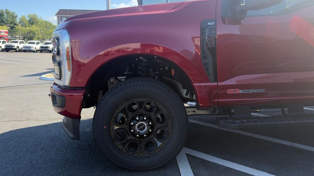 New 2026 Ford F-350SD XLT Truck Crew Cab