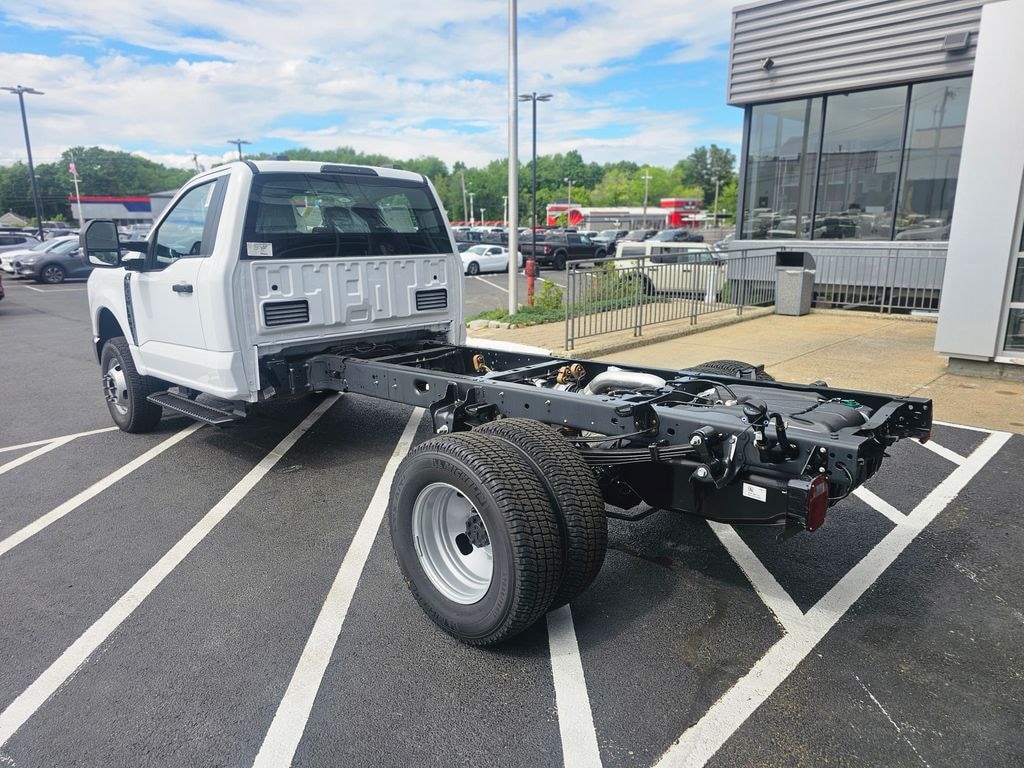 New 2026 Ford F-350SD Chassis XL Truck Regular Cab