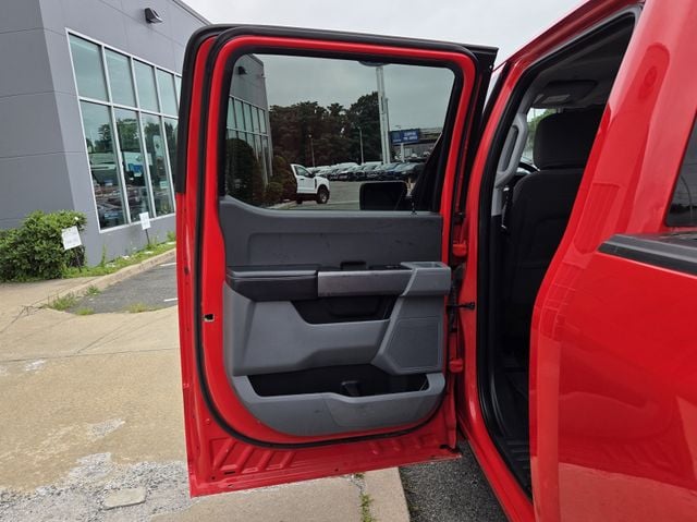 2023 Ford F-150 XLT - Photo 16