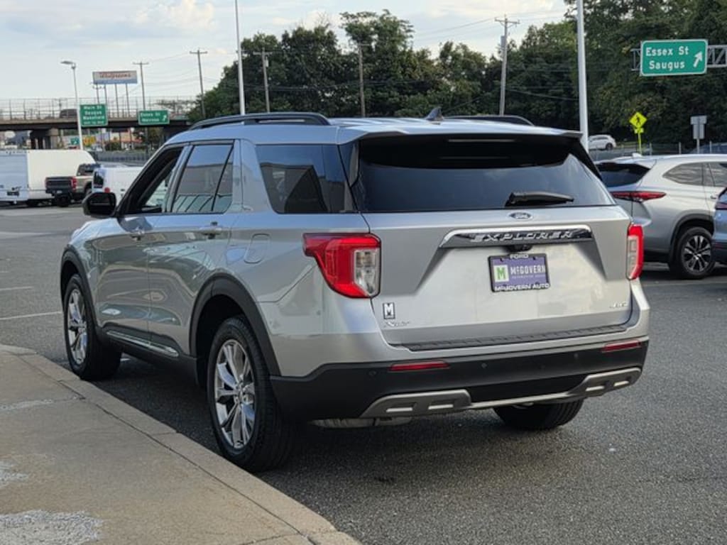 Used 2022 Ford Explorer XLT SUV