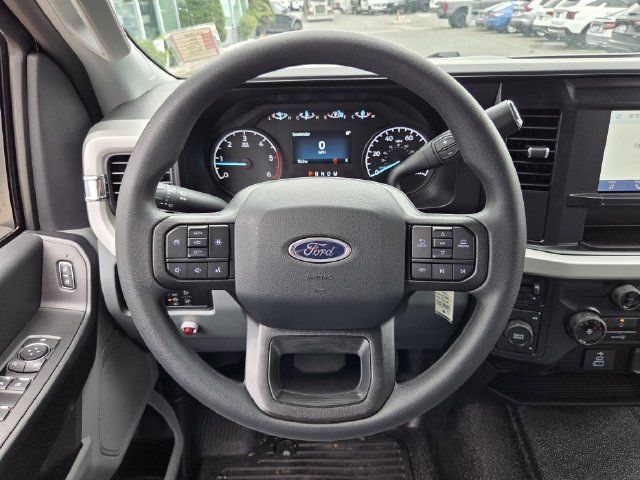 2026 Ford F-550 Super Duty Chassis Cab XL - Photo 31