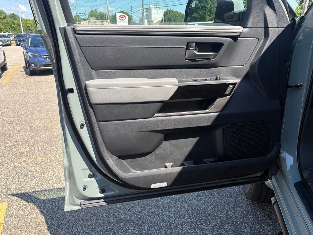 2026 Toyota Tundra Limited - Photo 28