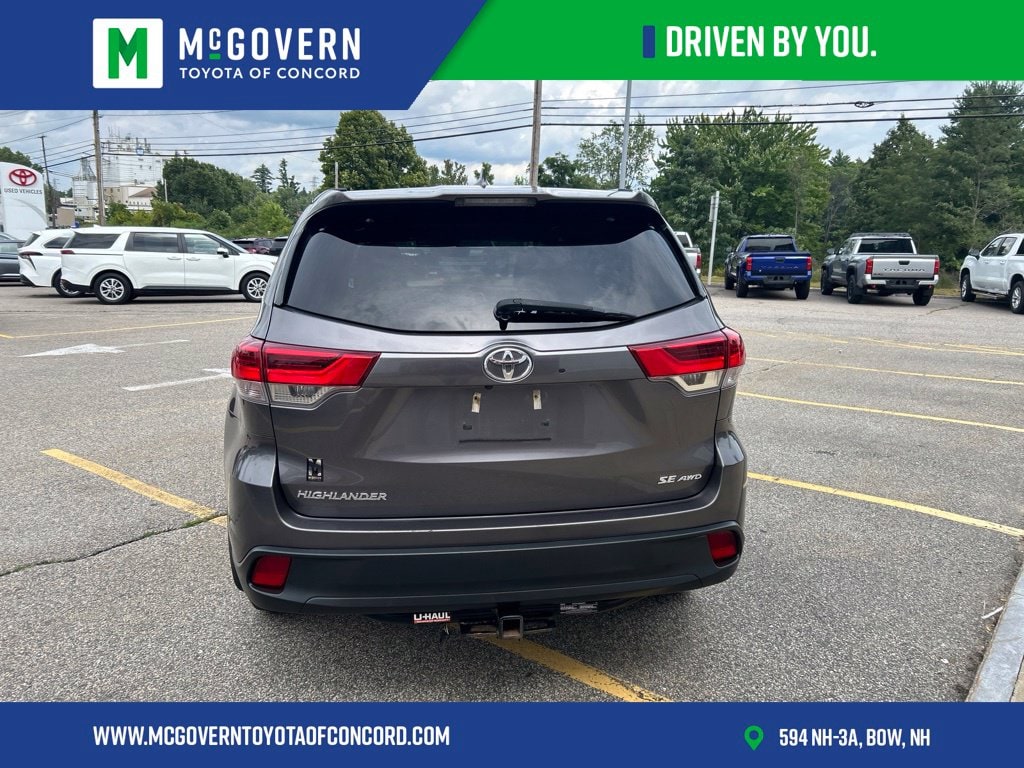 Used 2018 Toyota Highlander SE V6 SUV