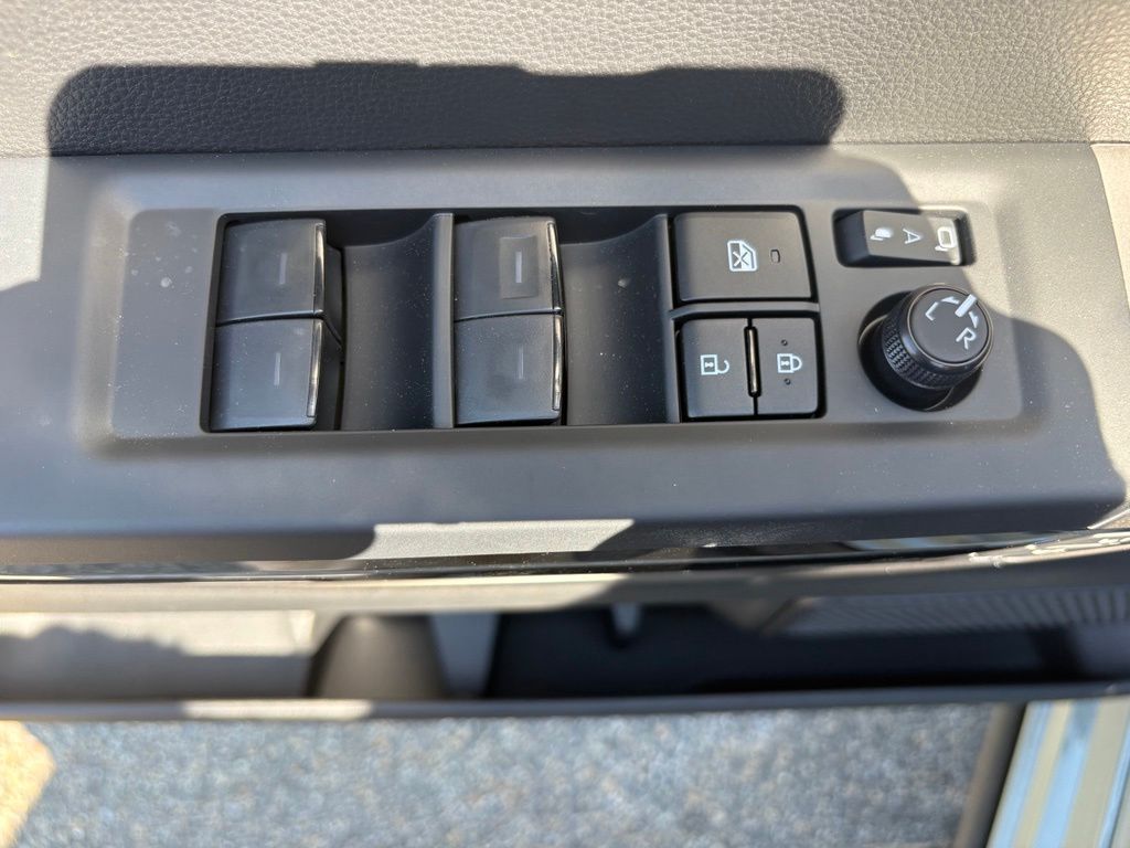 2026 Toyota Tundra Limited - Photo 27
