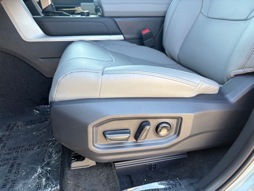 2026 Toyota Tundra Limited - Photo 10