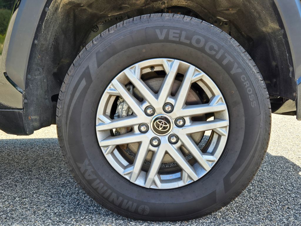 2024 Toyota Tundra SR5 - Photo 9