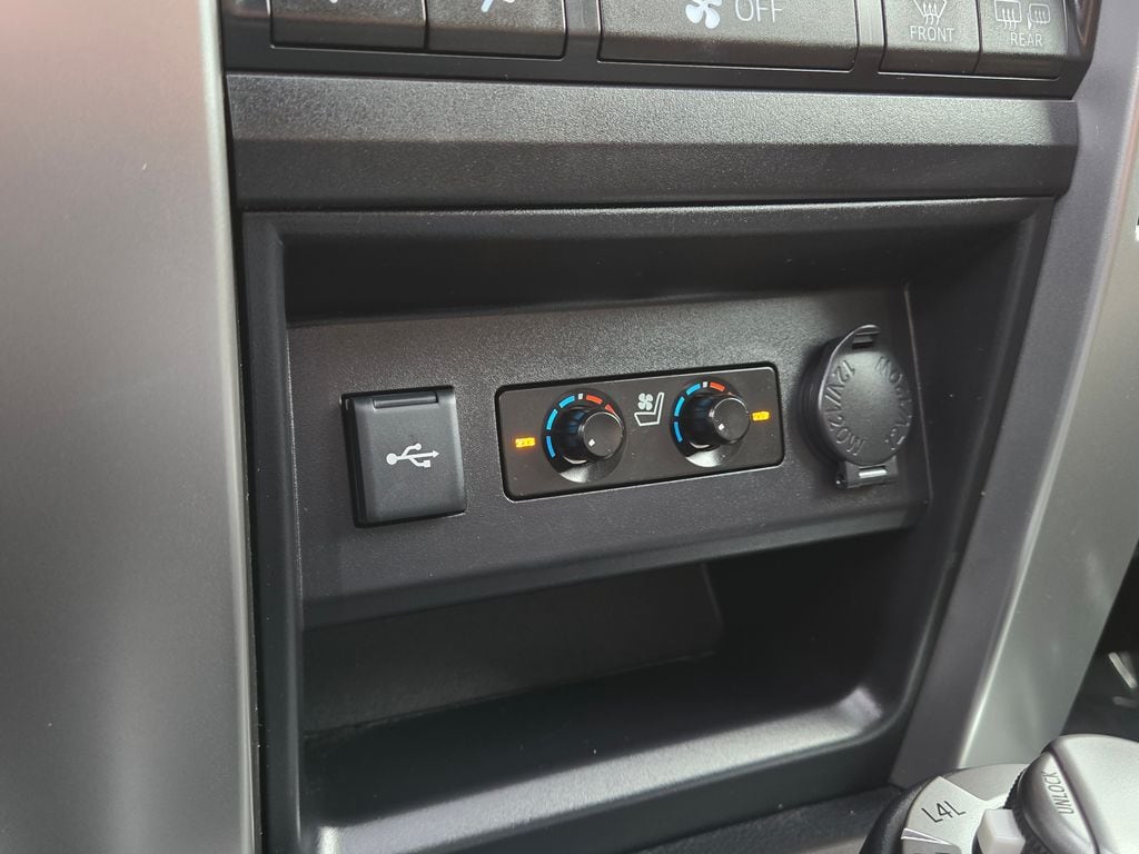 2023 Toyota 4Runner Limited - Photo 26
