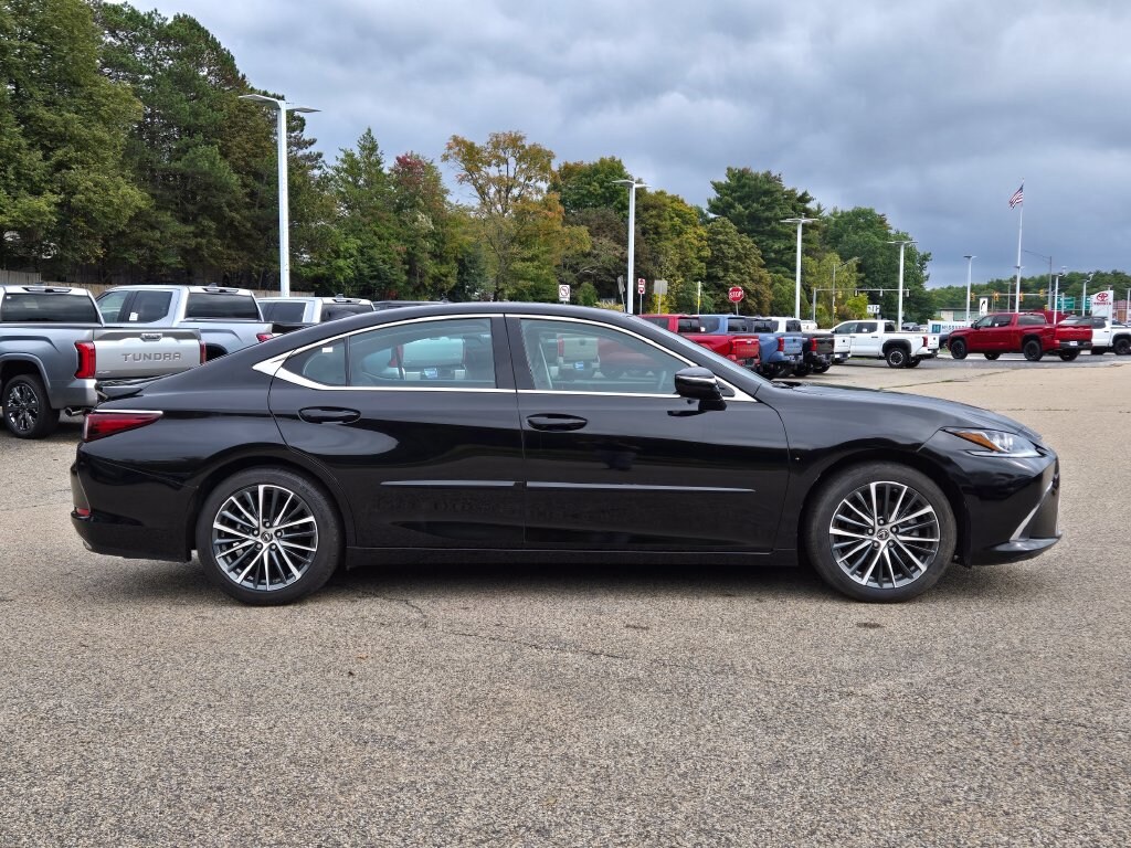 Used 2022 Lexus ES 350 Sedan