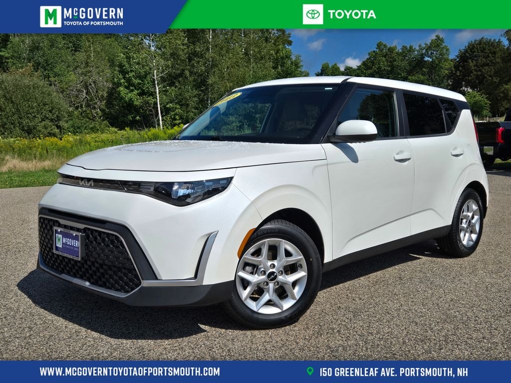 Used 2023 Kia Soul LX Hatchback