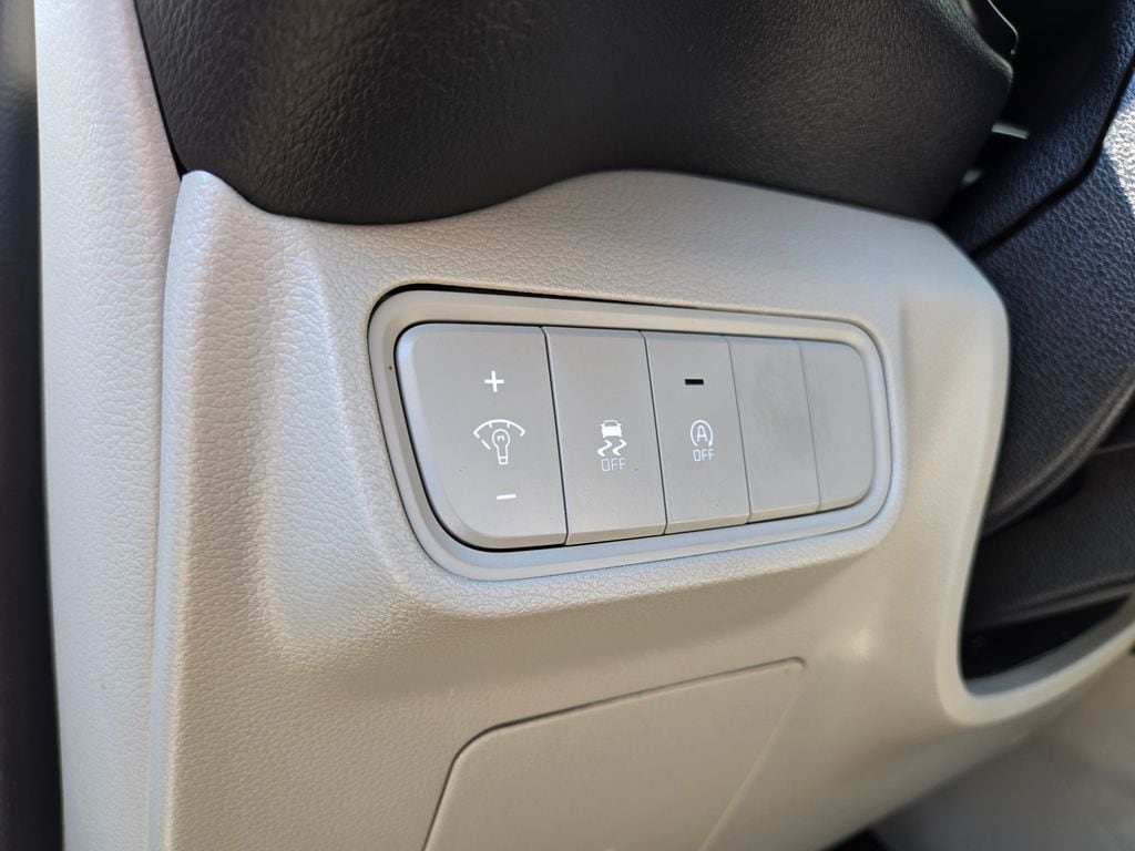 2023 Kia Soul LX - Photo 17