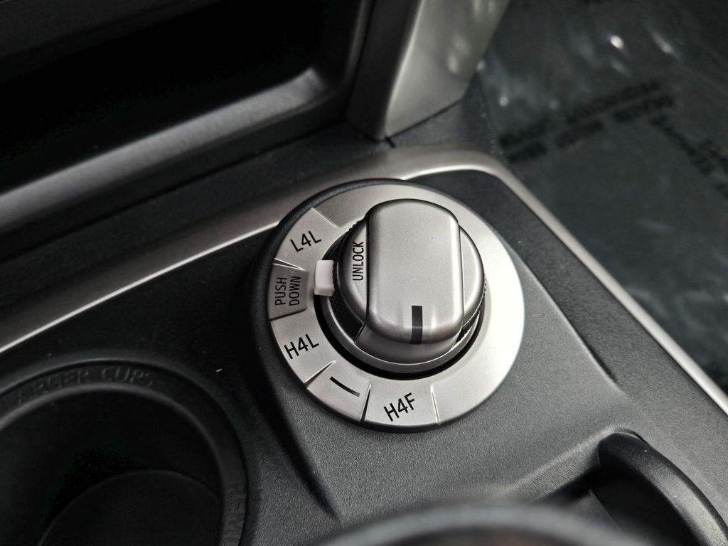 2023 Toyota 4Runner Limited - Photo 28