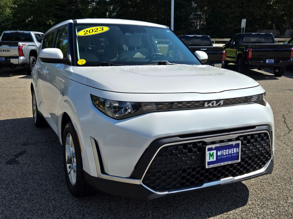 2023 Kia Soul LX - Photo 8