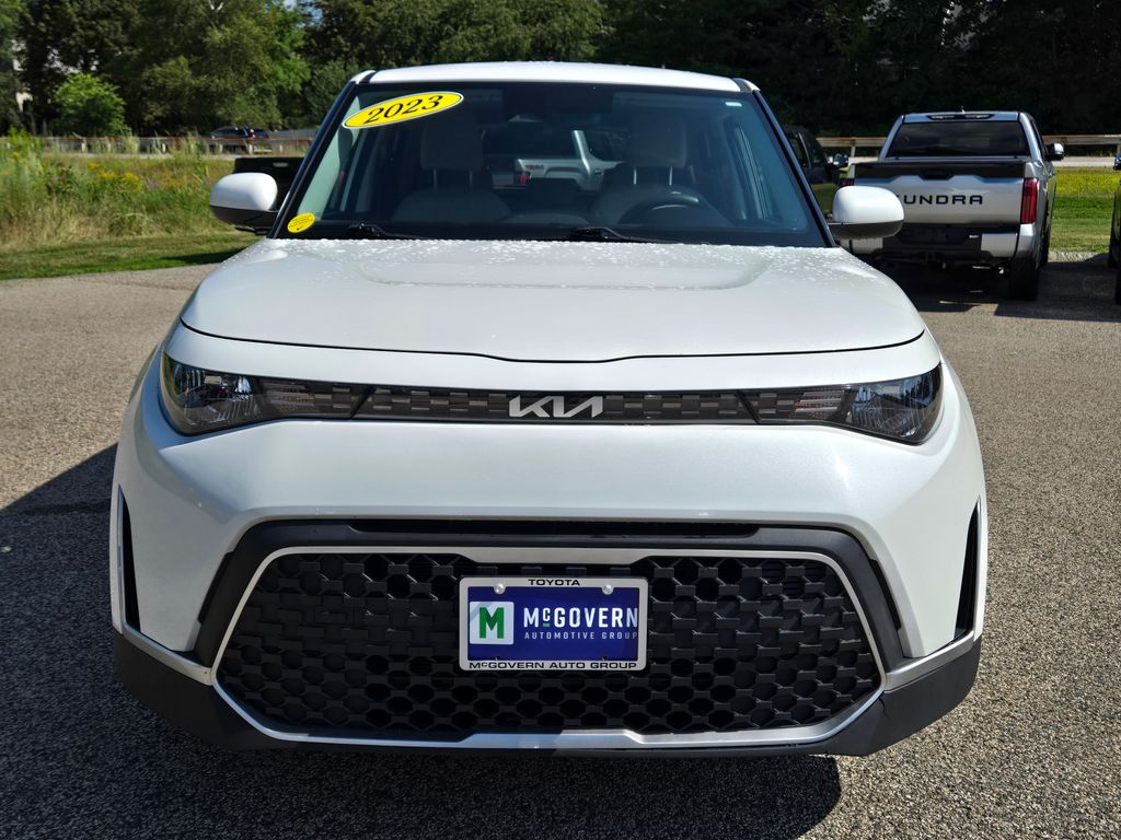 2023 Kia Soul LX - Photo 9