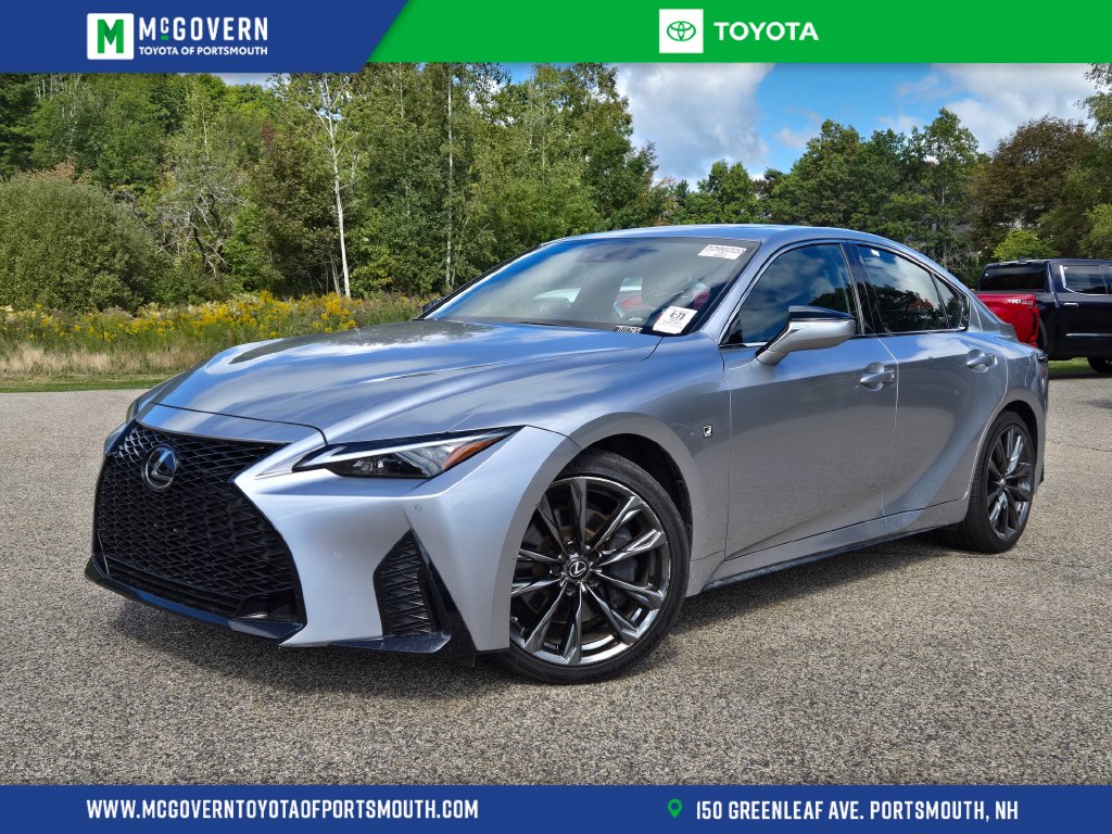 2022 Lexus IS