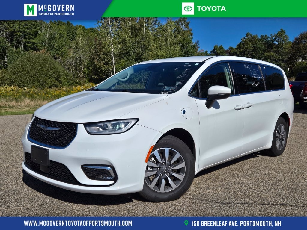 Used 2023 Chrysler Pacifica Hybrid Touring L Minivan/Van