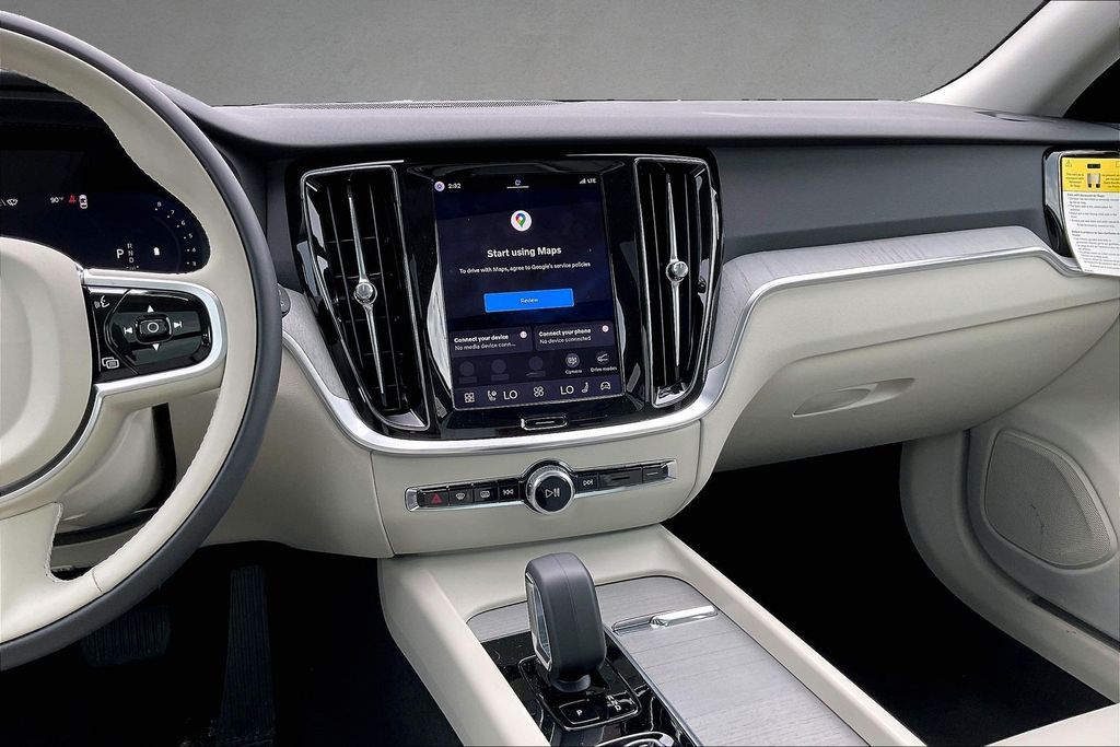 2026 Volvo V60 Cross Country Plus - Photo 7