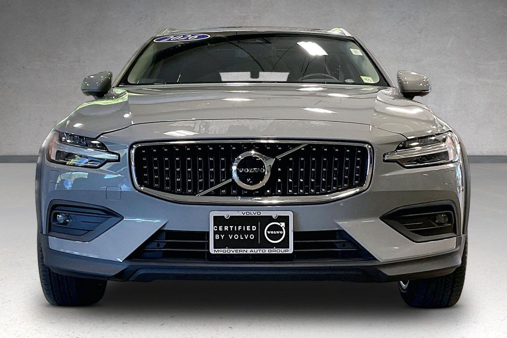 New 2026 Volvo V60 Cross Country B5 Ultra Wagon