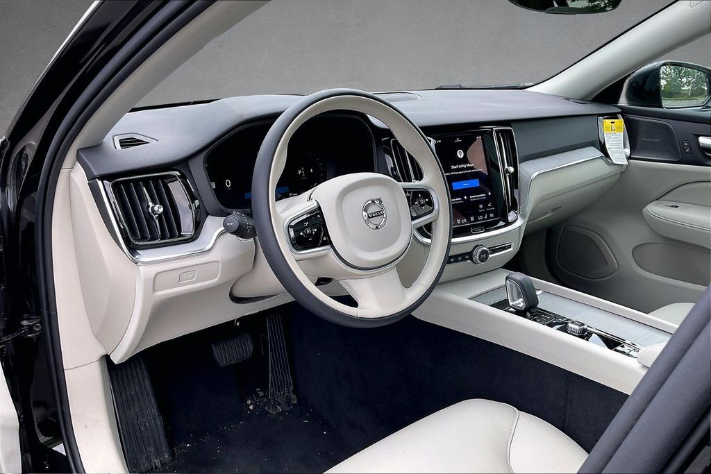 2026 Volvo V60 Cross Country Plus - Photo 8