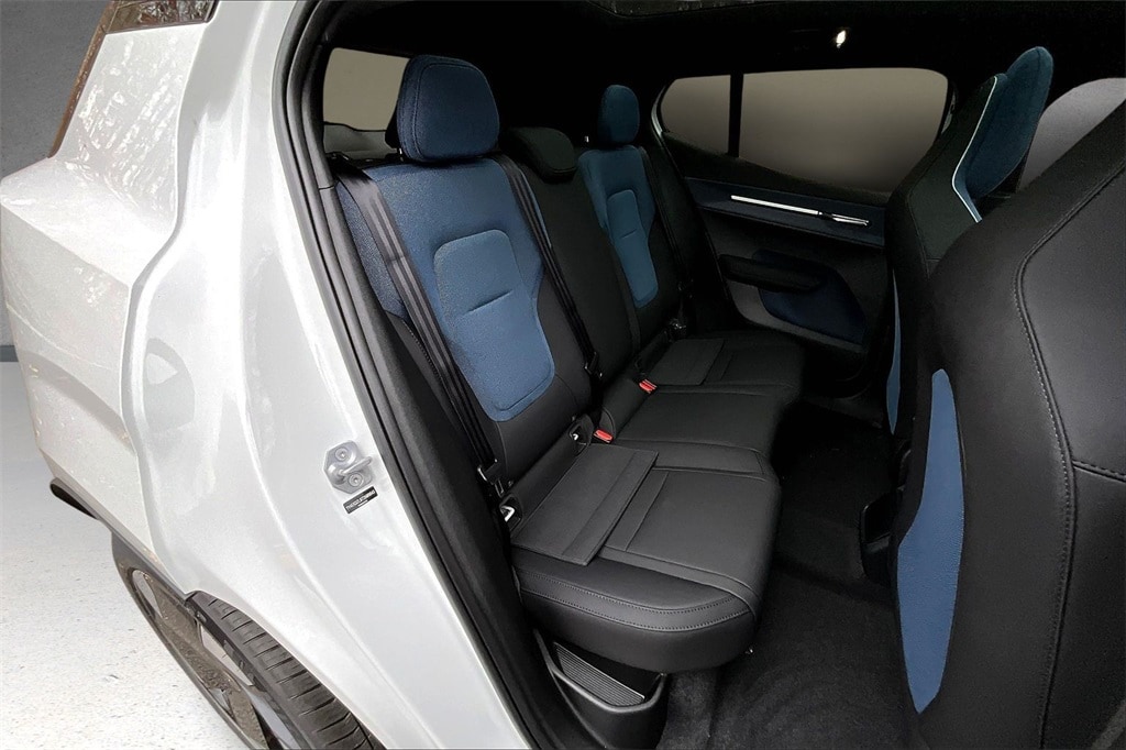 2026 Volvo EX30 Ultra - Photo 10