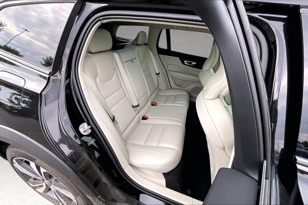 2026 Volvo V60 Cross Country Plus - Photo 11