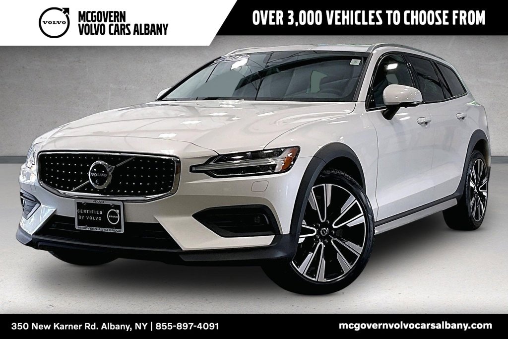 Certified 2025 Volvo V60 Cross Country B5 Ultra Wagon