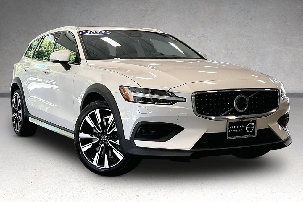 Certified 2025 Volvo V60 Cross Country B5 Ultra Wagon
