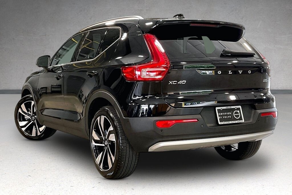 Certified 2025 Volvo XC40 B5 Ultra Bright Theme SUV