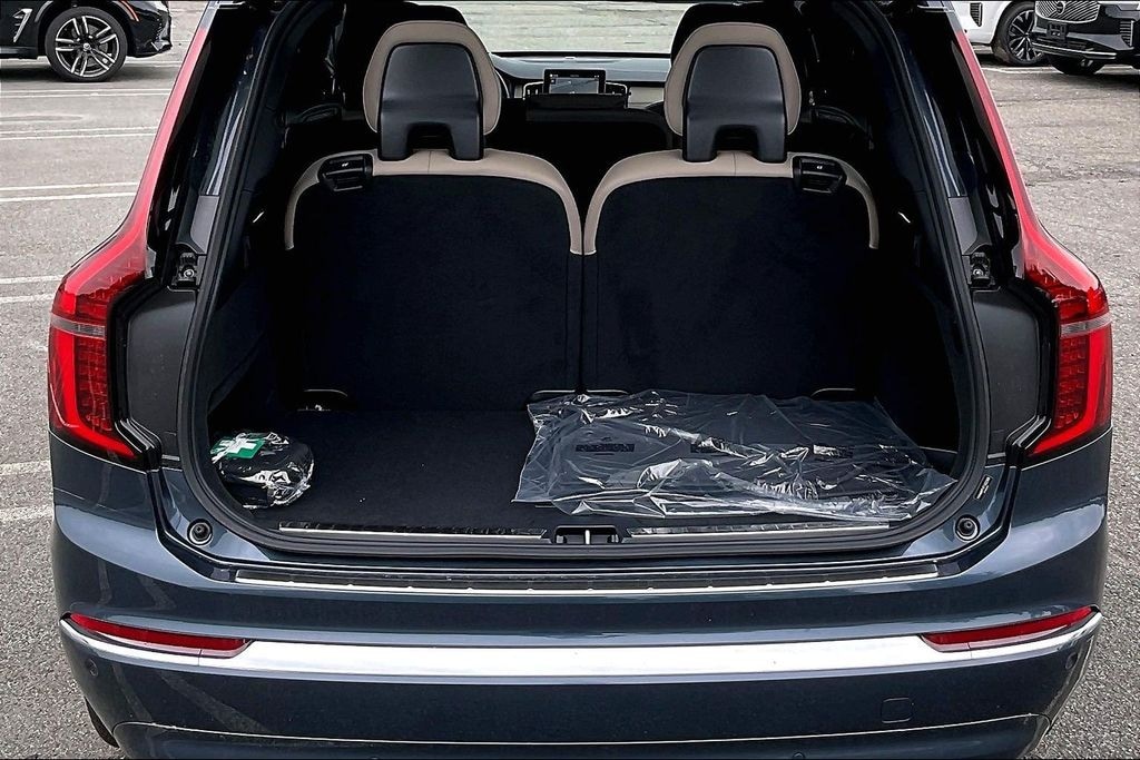 New 2026 Volvo XC90 plug-in hybrid T8 Ultra 7-Seater SUV