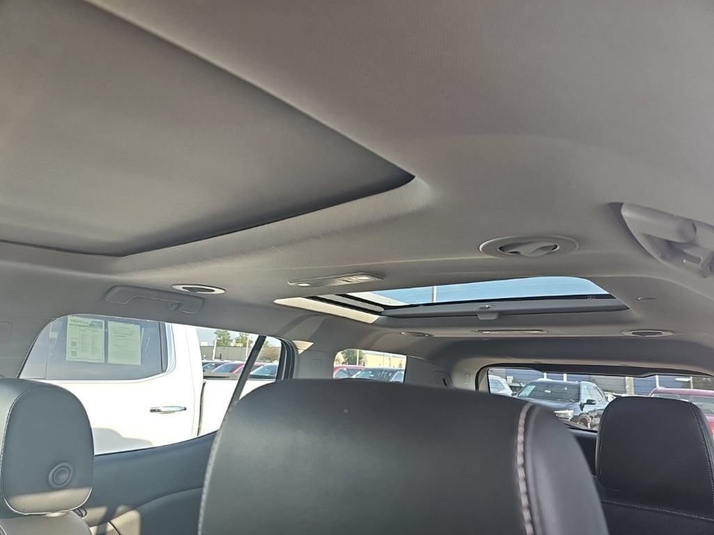 Used 2023 GMC Acadia SLT SUV