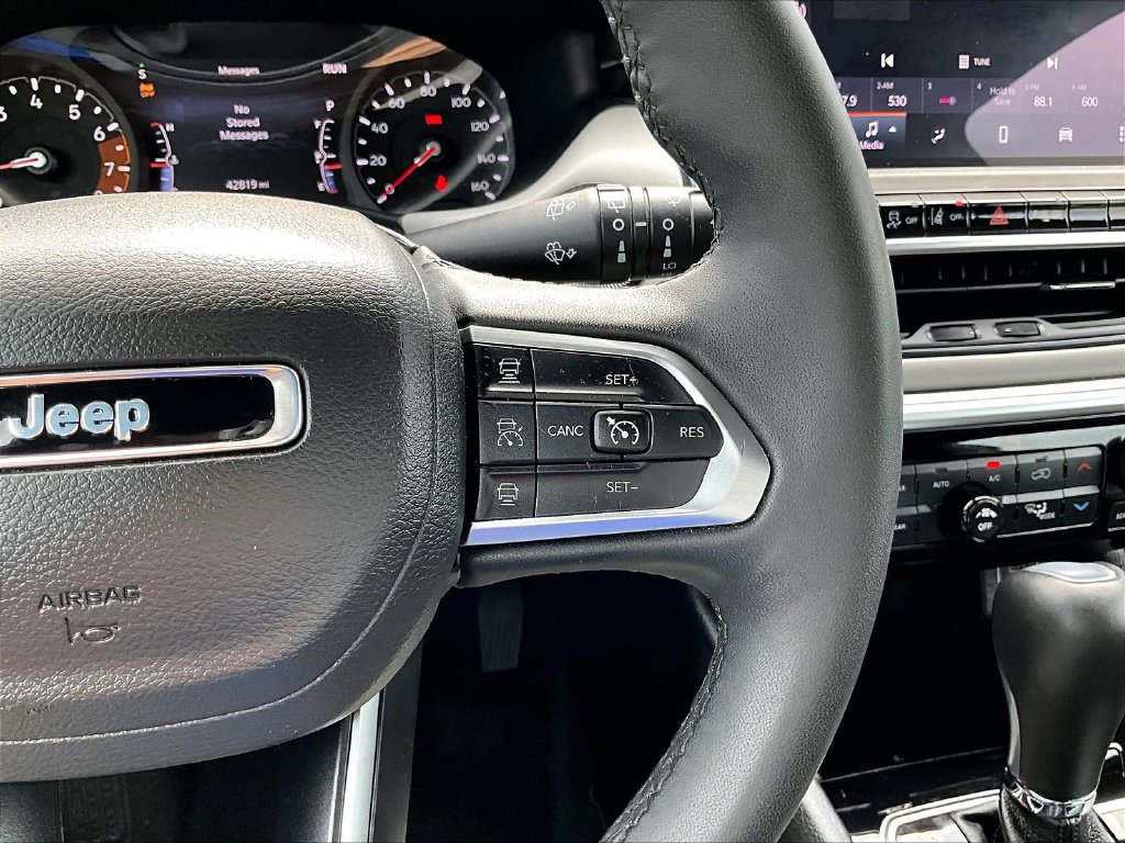 2025 Jeep Compass Limited - Photo 14
