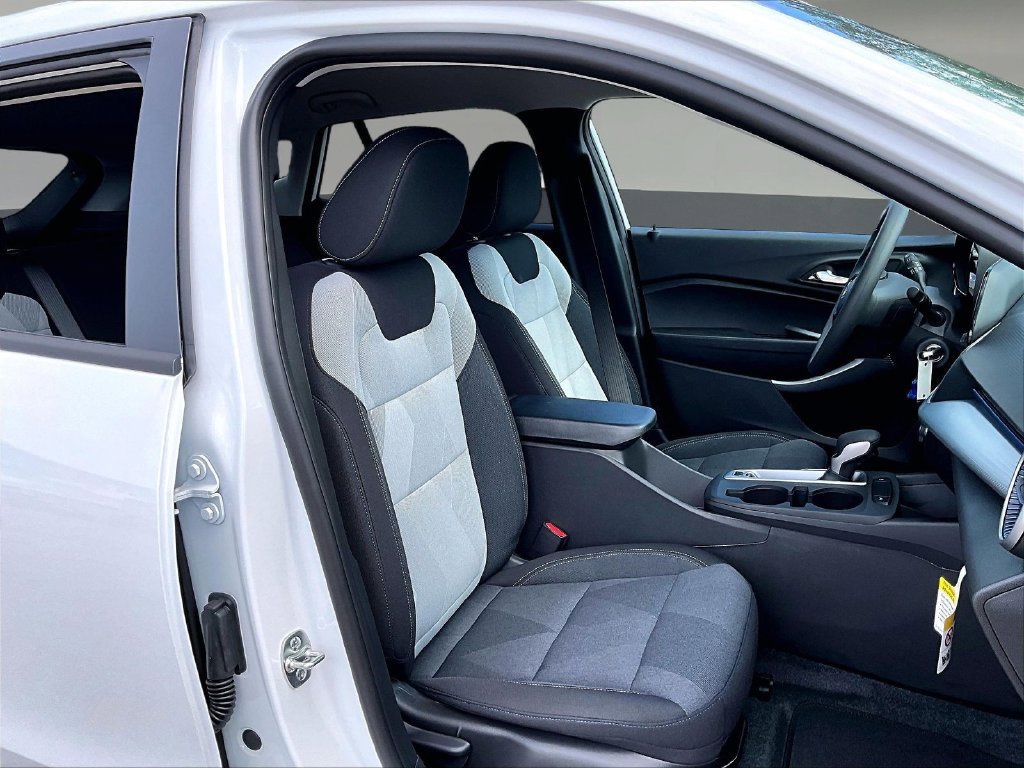 2026 Chevrolet Trax LS - Photo 17