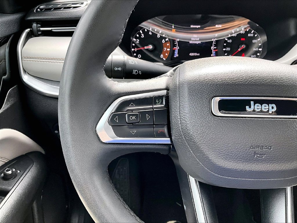 2025 Jeep Compass Limited - Photo 12