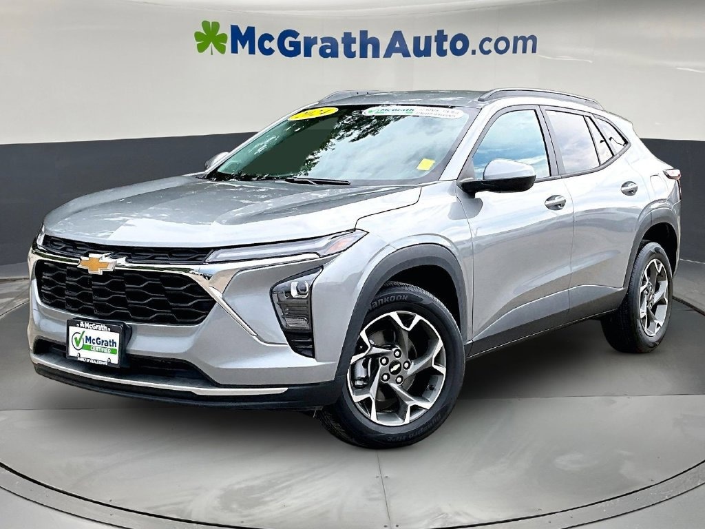Used 2024 Chevrolet Trax LT SUV