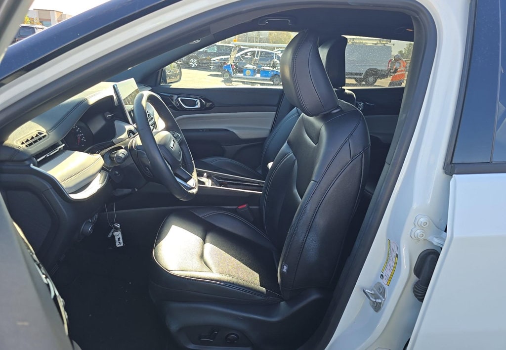2025 Jeep Compass Limited - Photo 10