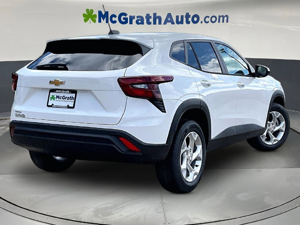 2026 Chevrolet Trax LS - Photo 7