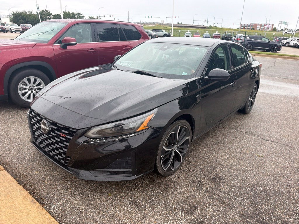 Used 2023 Nissan Altima 2.5 SR Sedan