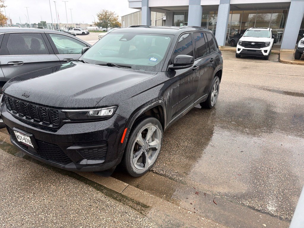 Used 2023 Jeep Grand Cherokee Altitude X SUV
