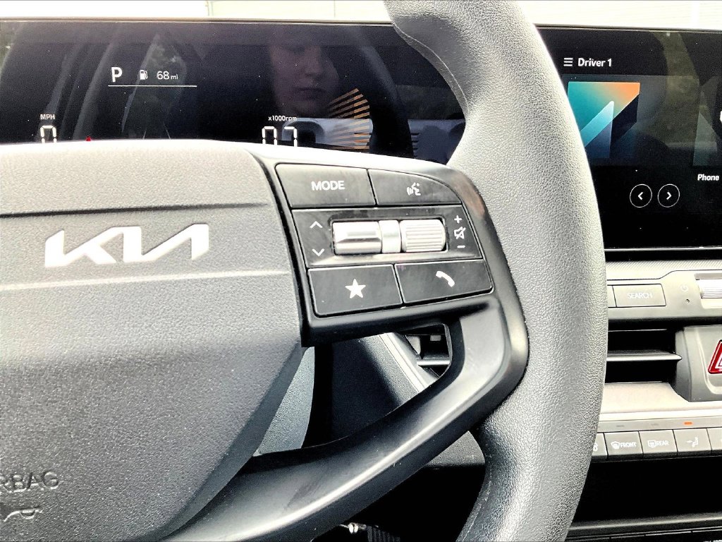 2025 Kia K4 LXS - Photo 14