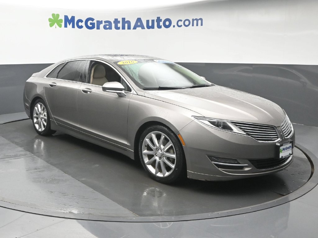 Used 2016 Lincoln MKZ Base with VIN 3LN6L2JK3GR632476 for sale in Hiawatha, IA