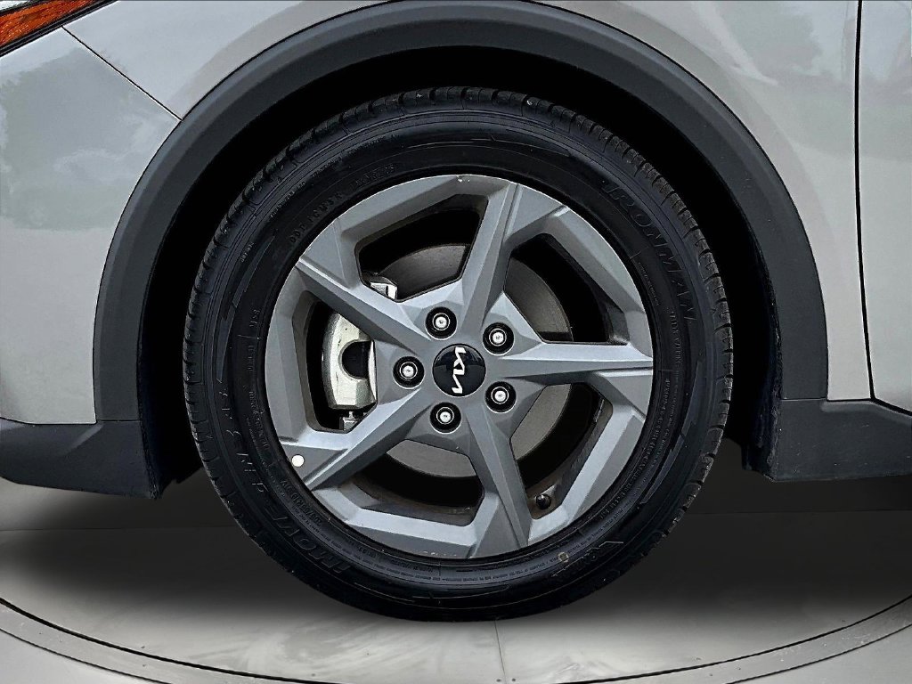 2025 Kia K4 LXS - Photo 33